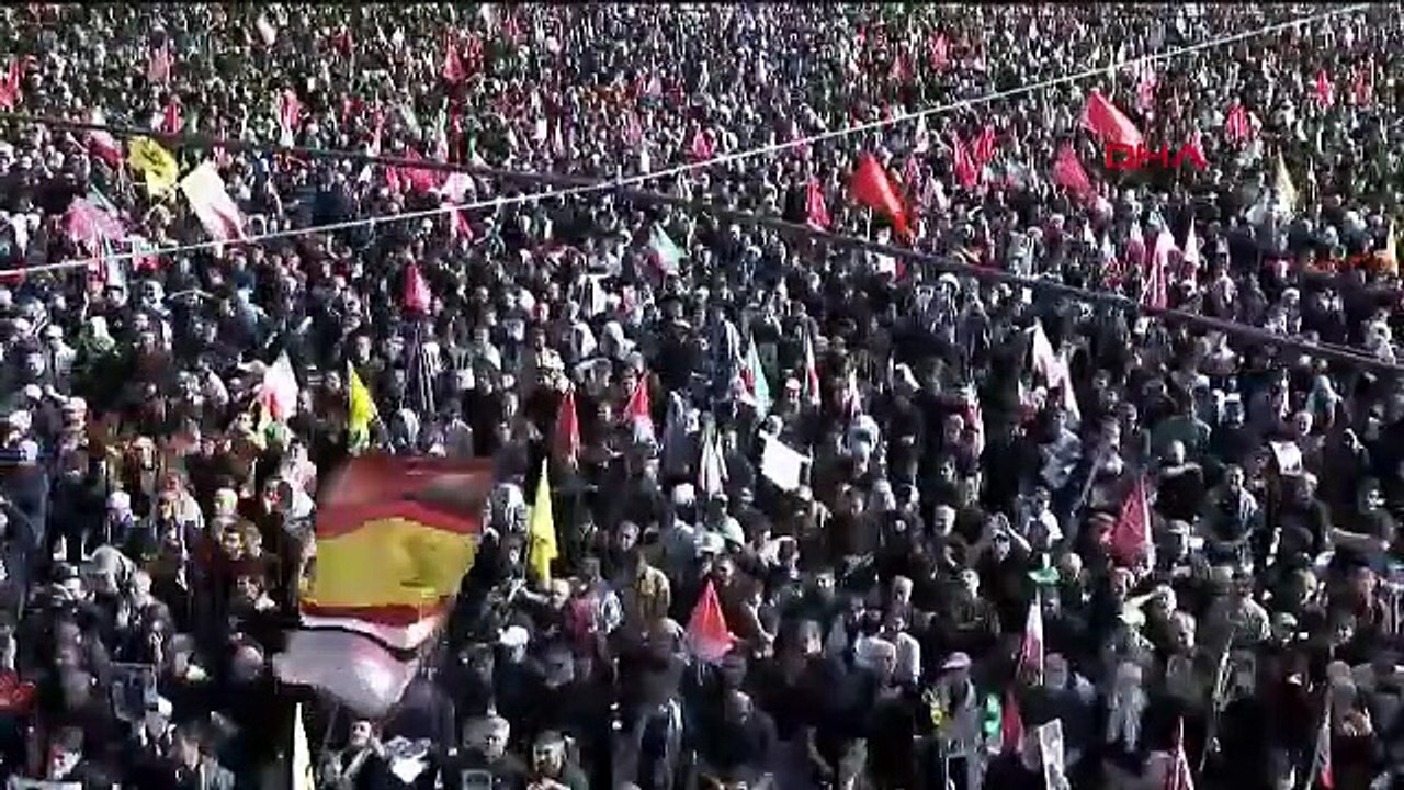 İran’ın eski lideri Hamaney için cenaze töreni düzenleniyor