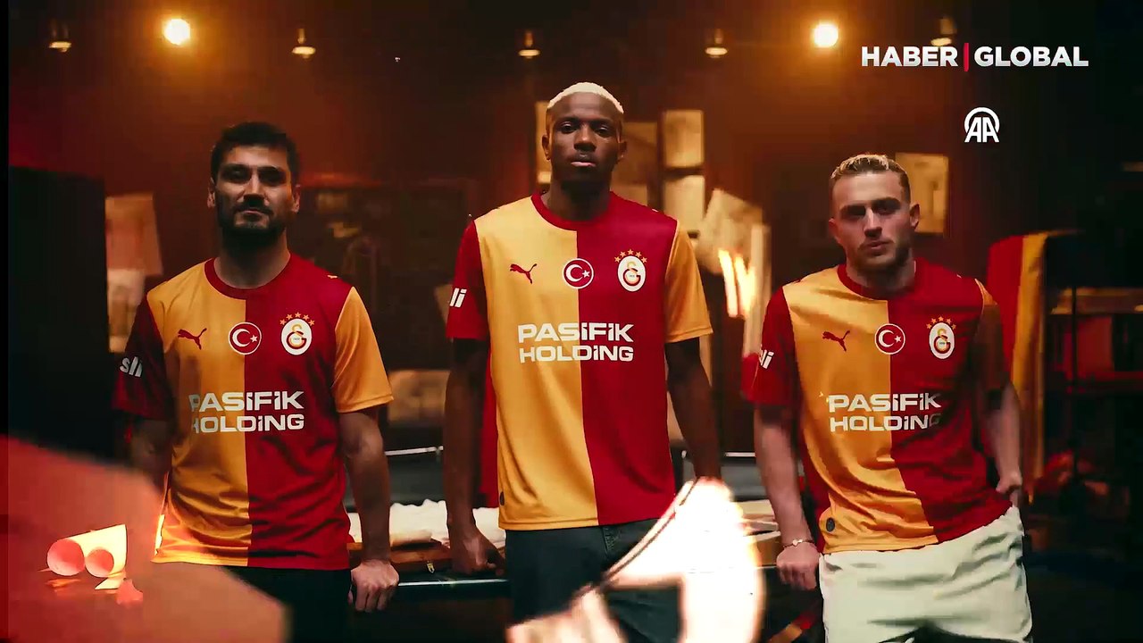 Galatasaray Futbol Takımı'nın yeni sezon formaları tanıtıldı