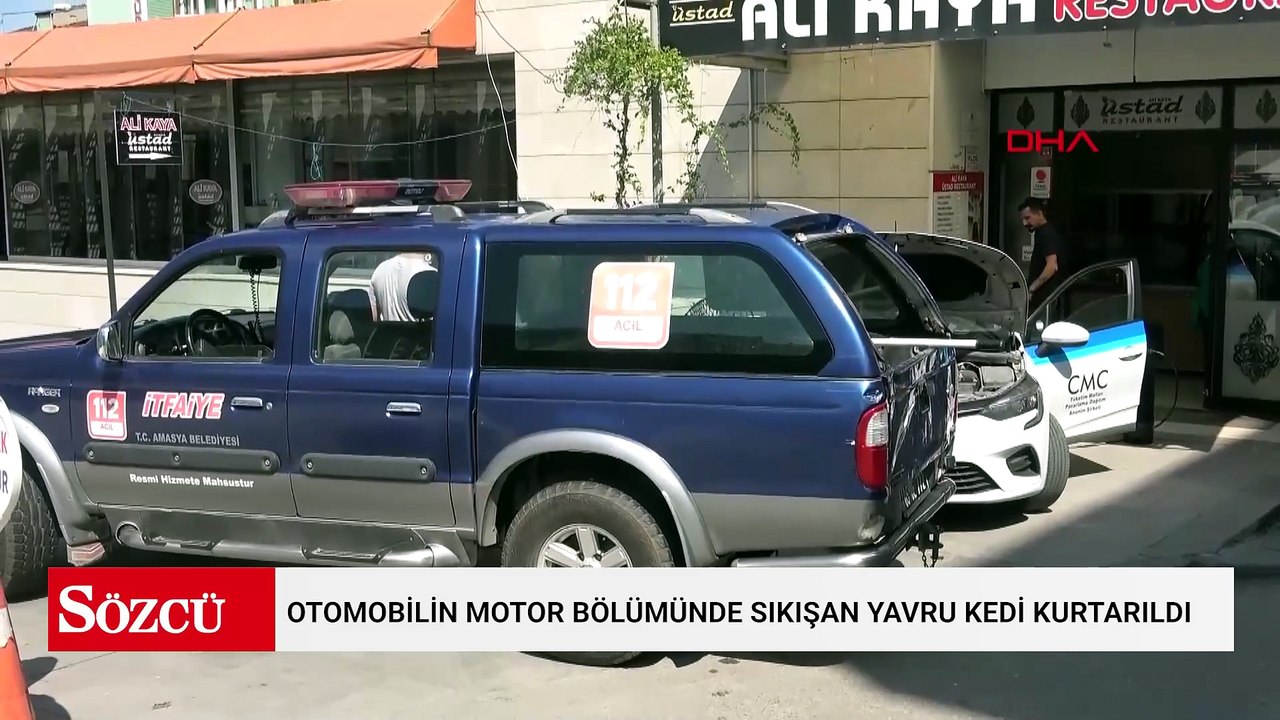 Otomobilin motor bölümünde sıkışan yavru kedi kurtarıldı