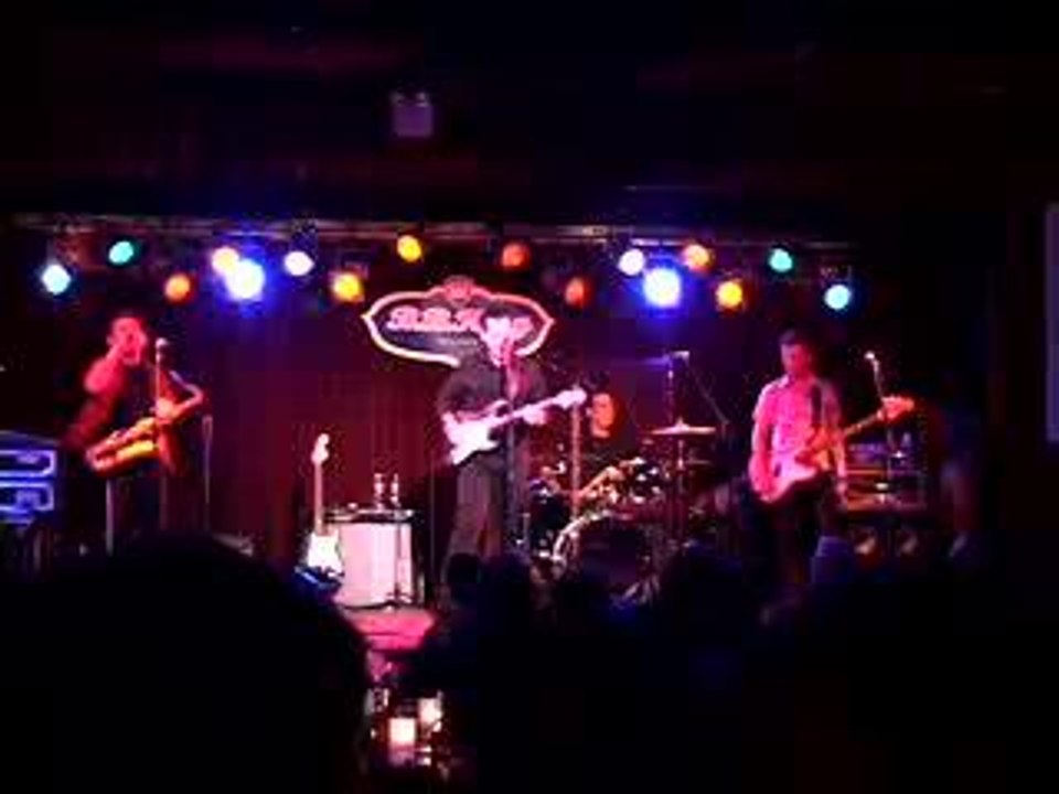 Tommy Castro - Wake Up Call