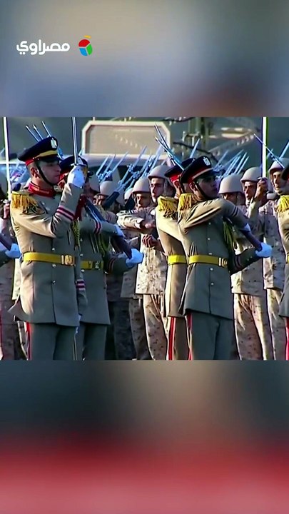 لحظة رفع علم القوات المسلحة بمقر القيادة الاستراتيجية بالعاصمة الإدارية