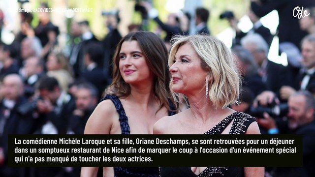 Michèle Laroque en compagnie de sa fille dans un restaurant à Nice pour un joli événement