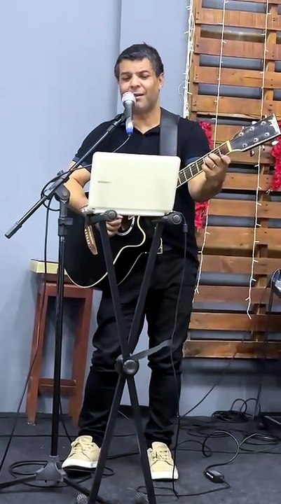 VAMOS ADORAR