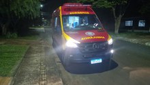 Motociclista fica ferida após atropelar cachorro no Bairro Alto Alegre