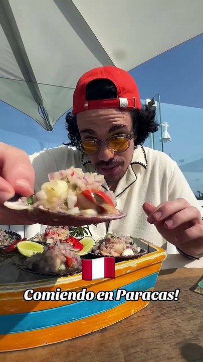 Comiendo en Paracas, Perú!  La neta no veníamos a Paracas a comer, era más a disfrutar la playa