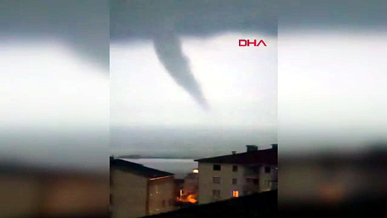 Sağanak sonrası denizde heyecan yaratan görüntü