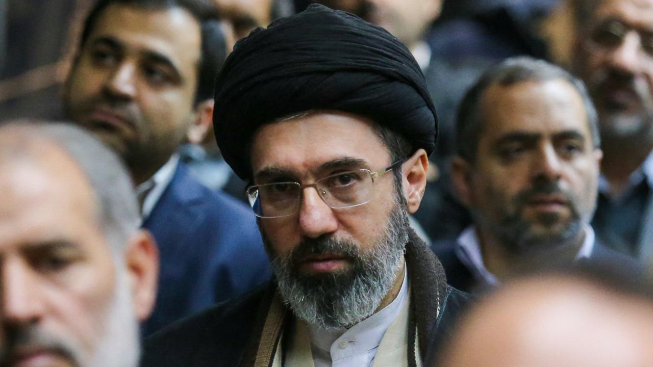 Mücteba Hamaney'i Pezeşkiyan ikna etti