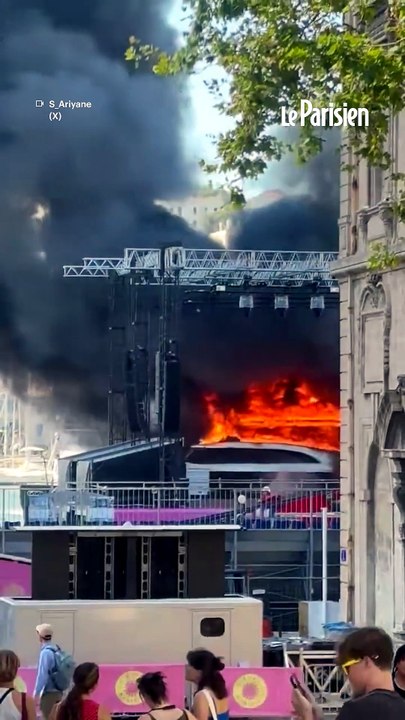 Marseille : plusieurs bateaux en feu dans le Vieux-Port