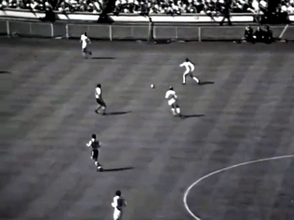 1966WC Bobby Charlton vs Argentina 1-0 (World Cup R16)