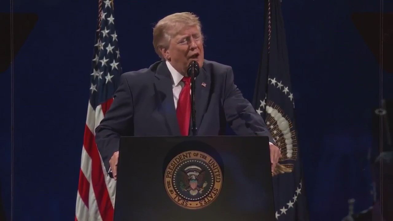 Trump honors Artemis II
