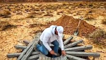 SECRET SHELTER IN THE DESERT