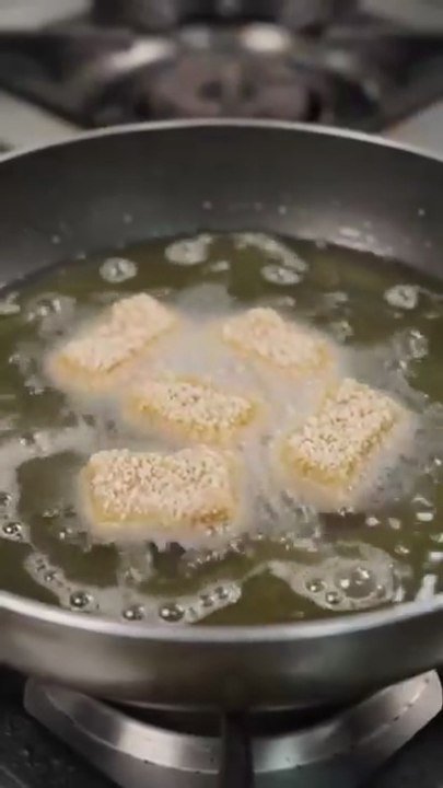 Crispy Chicken Nuggets #ChickenNuggets #CrispyChicken #HomemadeRecipe #FoodShorts