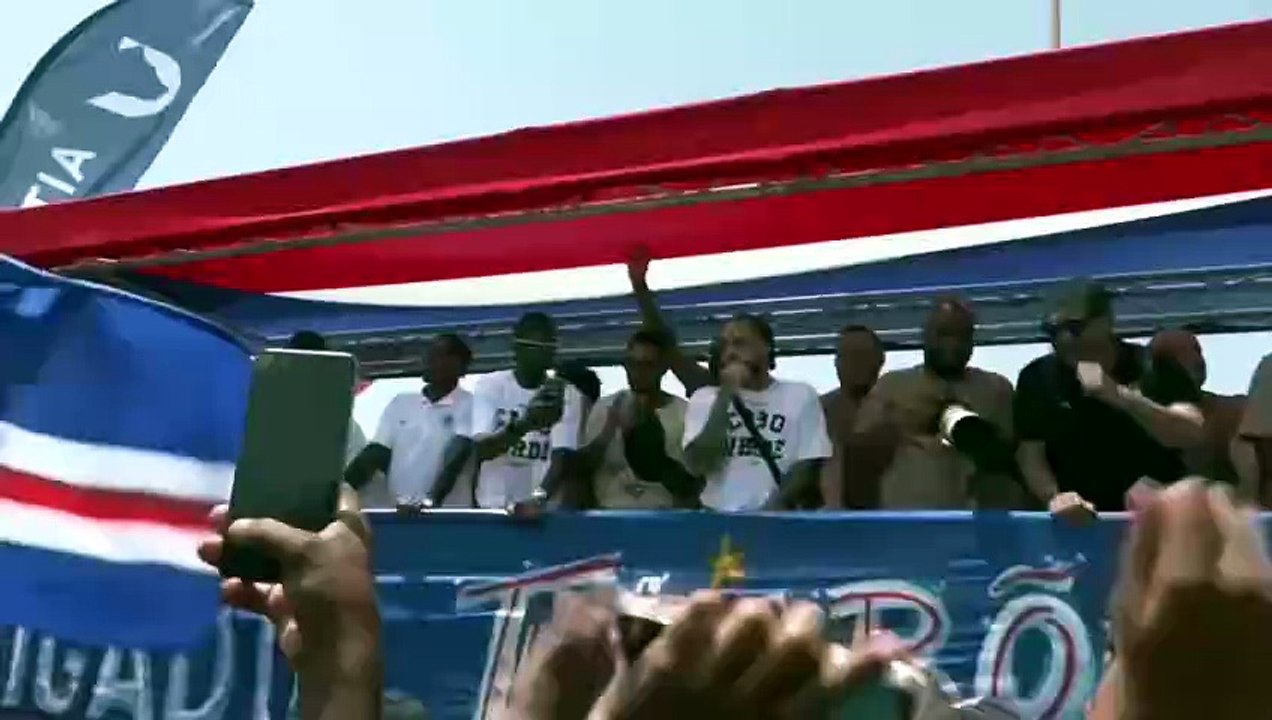 Cap Vert - Les héros de retour au pays