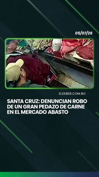 El hecho quedó registrado por las cámaras de seguridad. En las imágenes se observa cómo uno de los sujetos aprovecha un descuido de la vendedora para sustraer un gran pedazo de carne y retirarse del lugar.