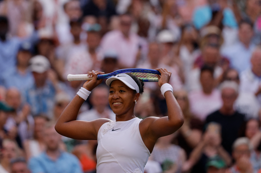 Wimbledon : Naomi Osaka s'offre la numéro un mondiale Aryna Sabalenka en deux sets