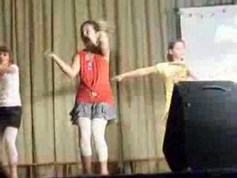 tecktonik de mwa et mes cop en spectacle la premiere parti