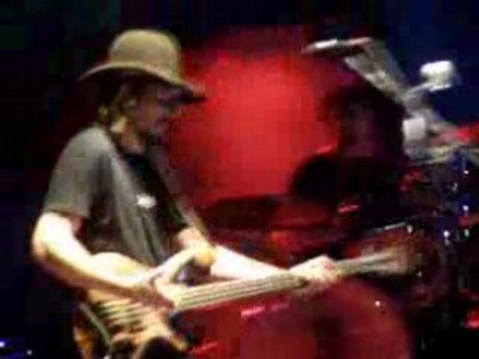 Les Claypool Bass solo