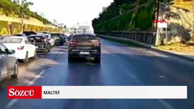 Maltepe’de 2 motosikletin çarpıştığı kaza kamerada