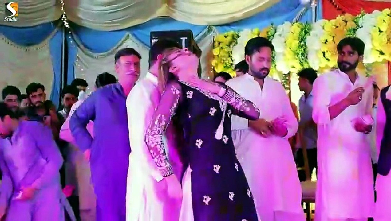 We Pharh Meri Bahn , Gul Mishal Dance