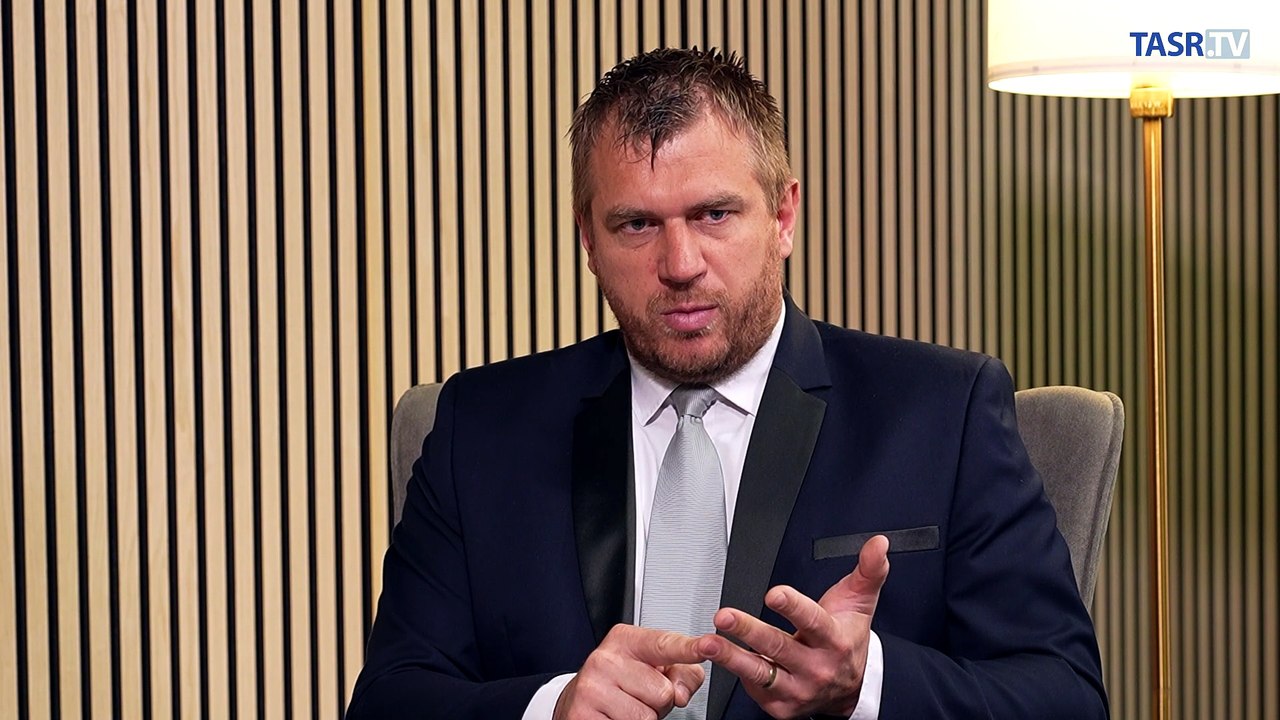 F. KUFFA: Ak mi pri vládnej pripomienke nedá eurokomisia za pravdu, odstúpim