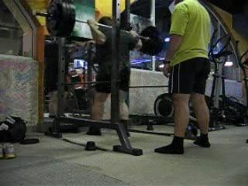 Cyclon 2×200kg RAW squat 7.5.2006
