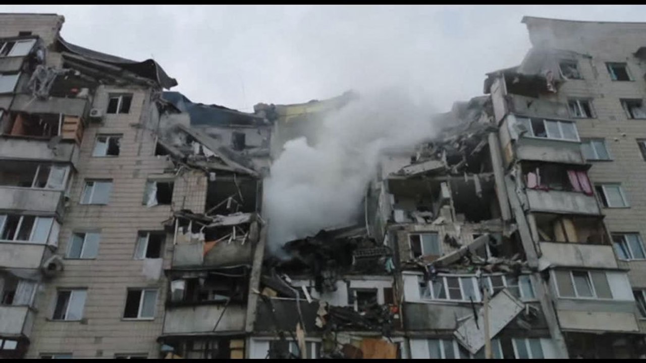 Raid russi contro Kiev alla vigilia del vertice Nato: 10 morti