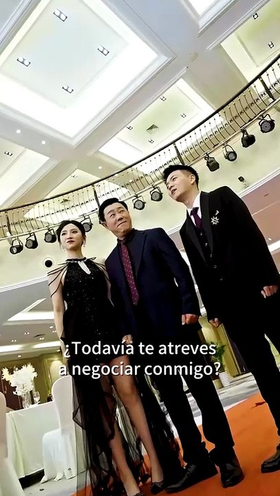 El dios caído Serie Completa Español