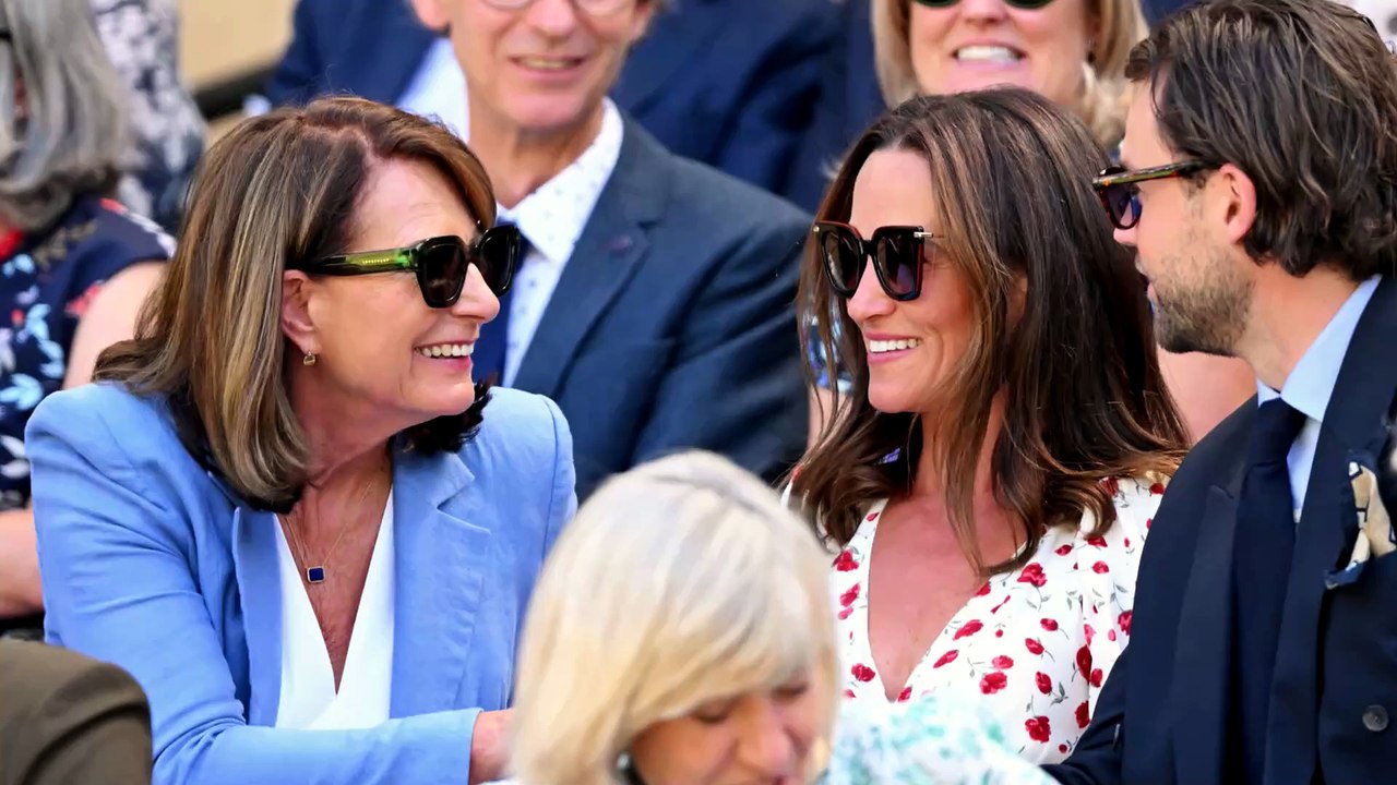 A Wimbledon Kate Middleton di nuovo in tribuna? No, è la sorella Pippa con mamma Carole