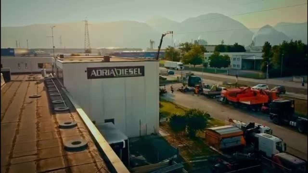 Nuova impresa di Alex Camera, arrampicata libera su corda: «Così mi alleno alla grotta»