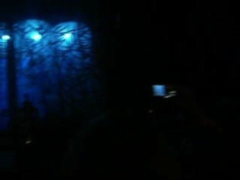 Délire sur une chanson, portables allumés SVP :)