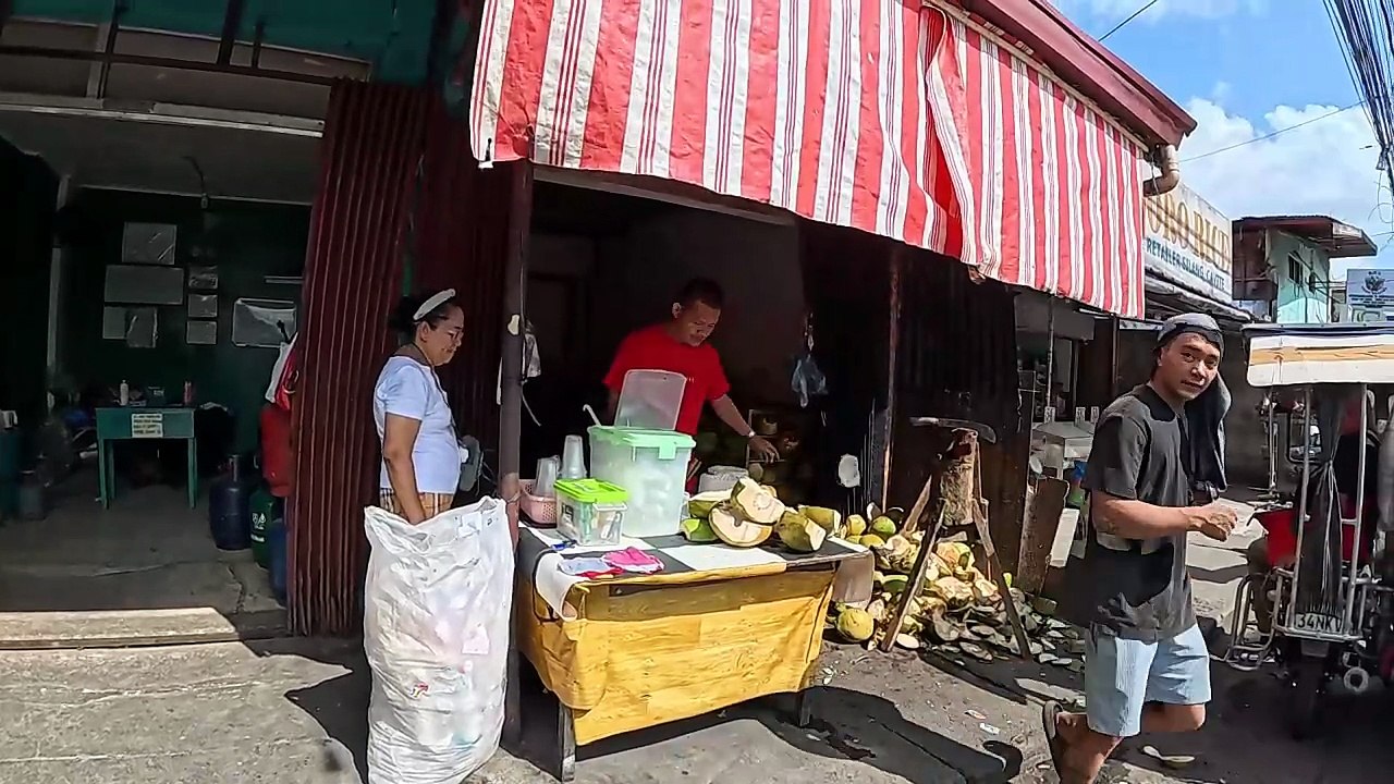 Bewildering Stroll Throughout V. Toledo Street in Silang in Cavite in the Philippines (256m)