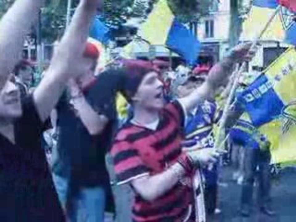 champs elysées avec les supporters du Stade toulousain