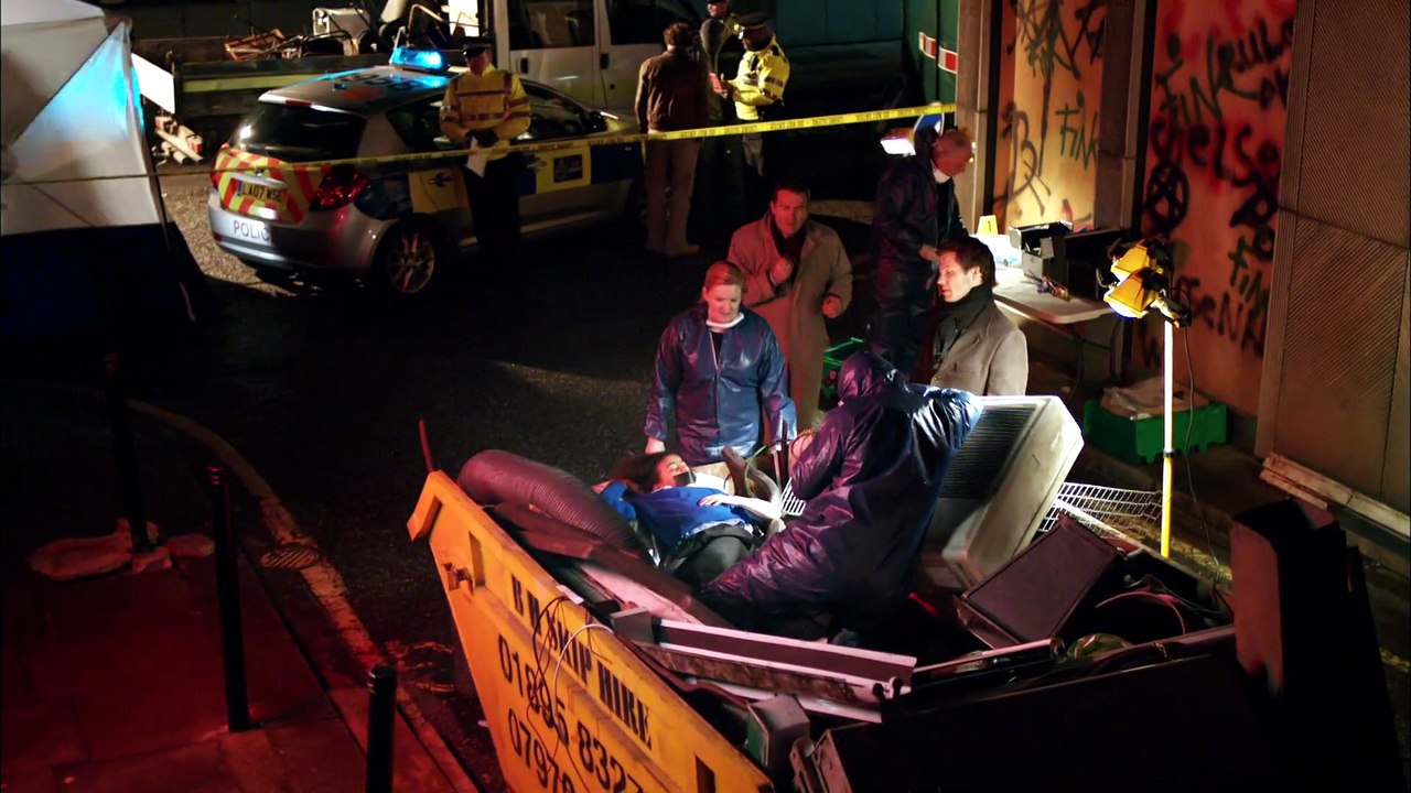 Law and Order UK S02E02 Hidden