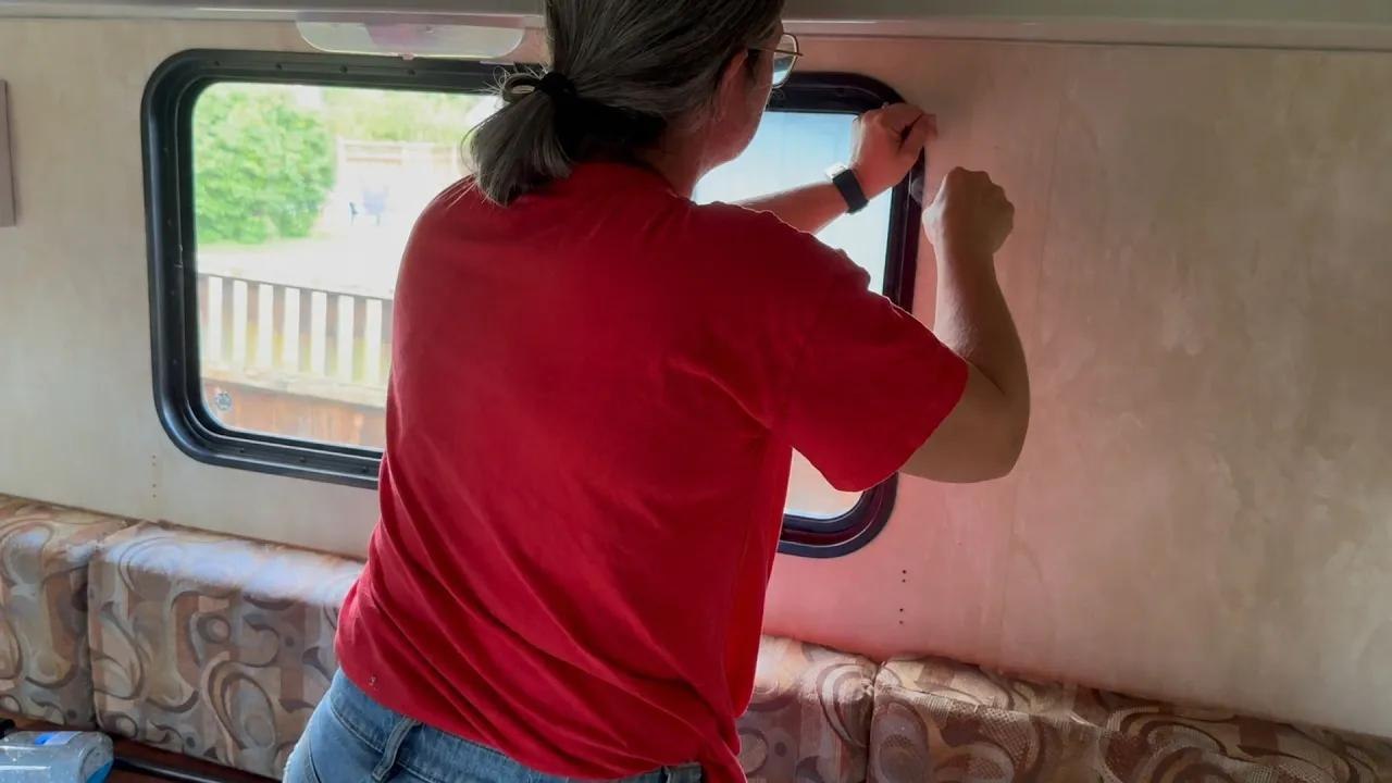 Transformó su casa rodante en un fin de semana ¡y quedó increíble!