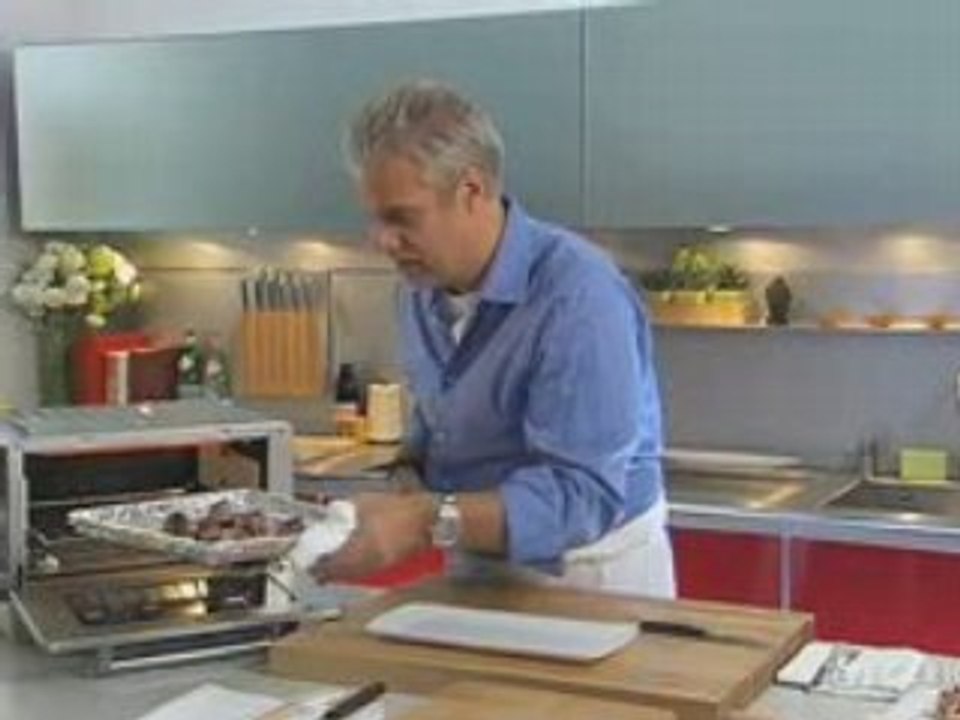AVEC ERIC: Get Toasted Intro