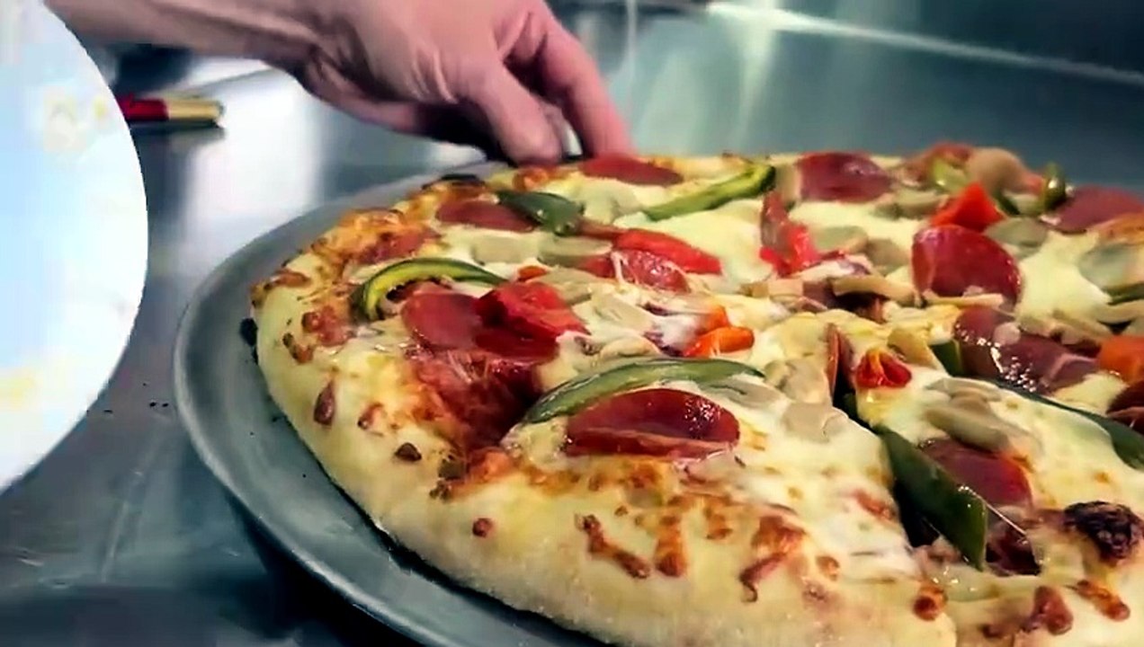 mqn-esta-pizza-de-belen-parece-inofensiva-pero-a-los-seis-segundos-pone-a-temblar-a-cualquiera-230426 [Full Movie]