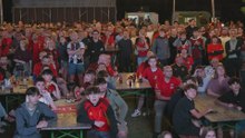 FOLIE EN BELGIQUE ! La Fan Zone de Herzele EXPLOSE après les buts des Diables Rouges contre les USA | Mondial 2026