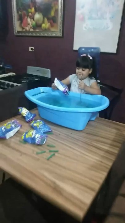 Agua de Takis azul🤣