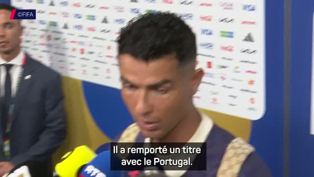 Portugal - Ronaldo rend hommage à Martinez après l'élimination