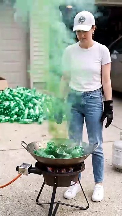 I Melted Plastic Bottles Into Beautiful Green Walkway Tiles! Amazing DIY Recycling Project