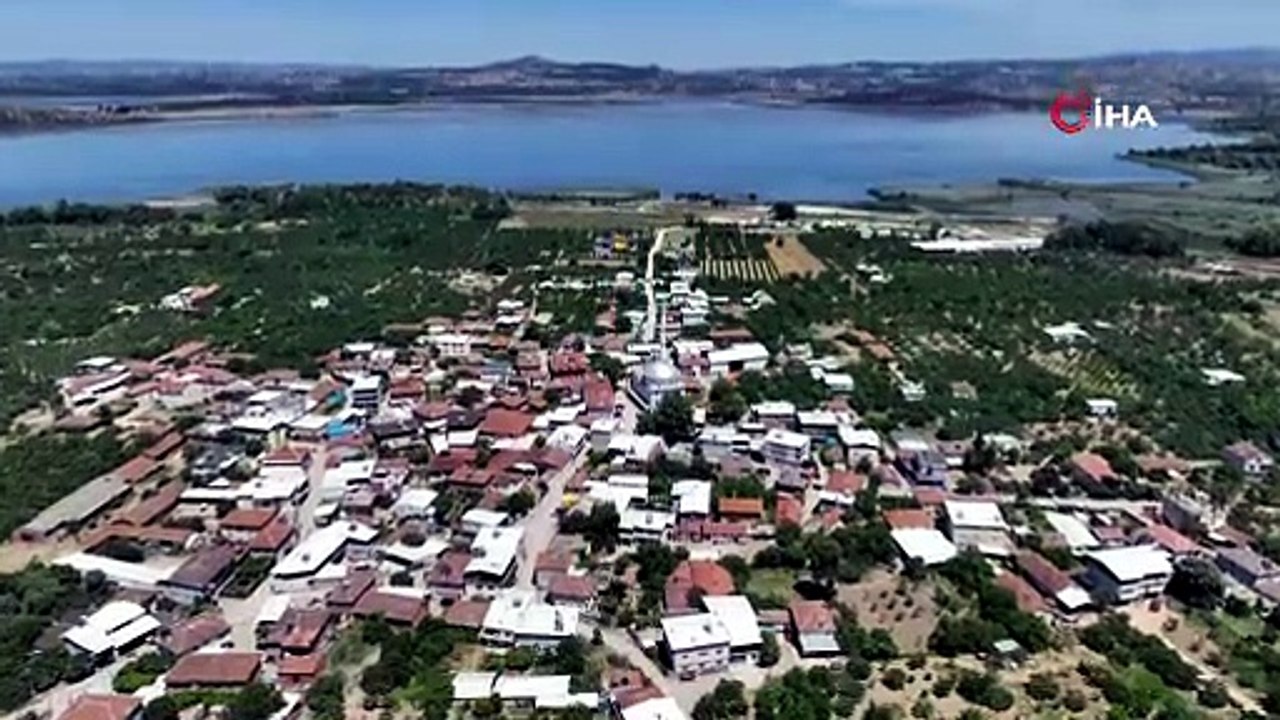 Bursa\'da her yıl yüzlerce kırlangıç o eve gidiyor
