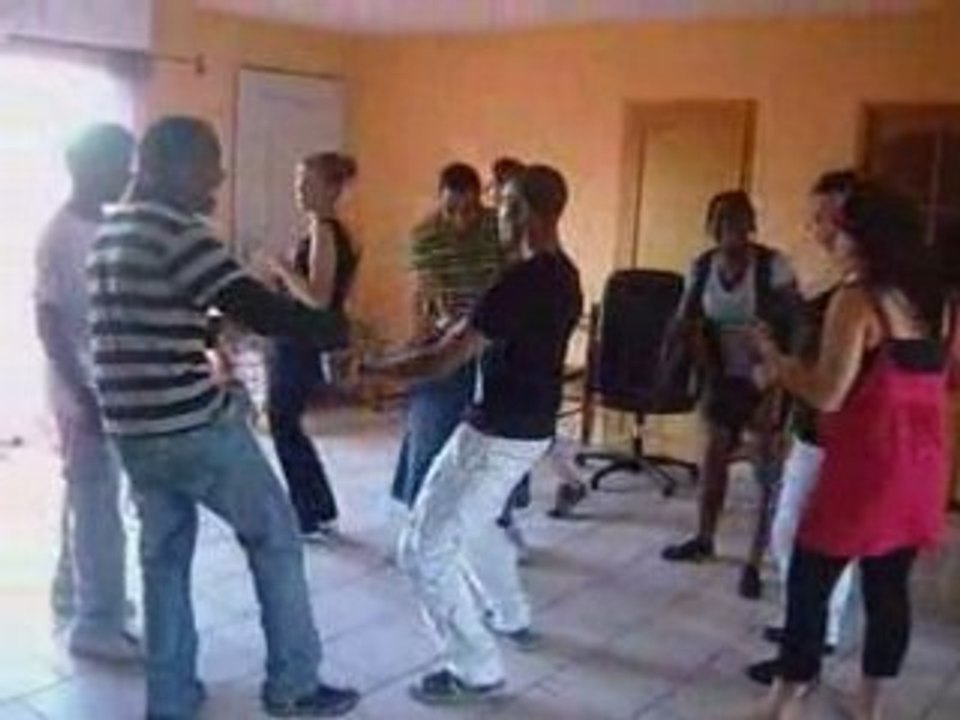 Tout le monde s'éclate à la queue leu leu