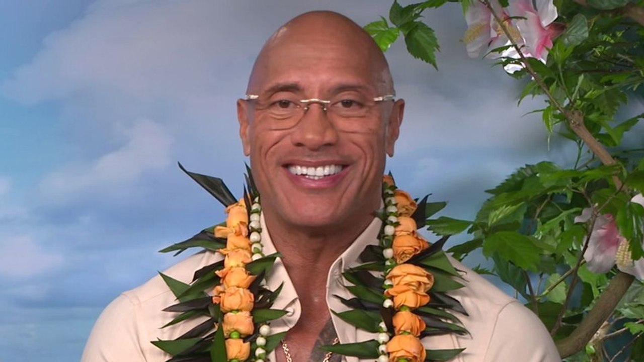Dwayne Johnson porte une combinaison dans Vaiana live !