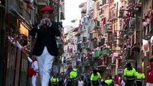 Los Fuente Ymbro estrenan los Sanfermines 2026 con un rápido y emocionante encierro.