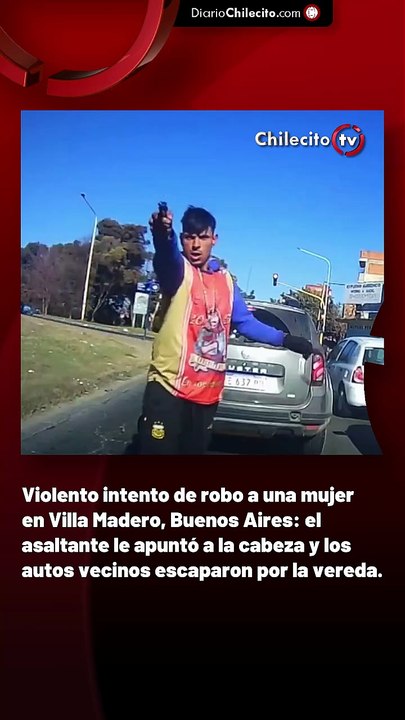 Violento intento de robo a una mujer en Villa Madero, Buenos Aires: el asaltante le apuntó a la cabeza y los autos vecinos escaparon por la vereda