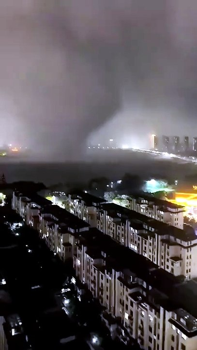 Tornados, tifón y un deslizamiento dejan al menos 20 muertos y miles de afectados en China