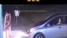 Mãe, a Sra. pode tirar o sapo pra eu entrar? Sim filha, pode deixar comigo. 🐸🐸🐸🐸🚗🚗🚗🚗