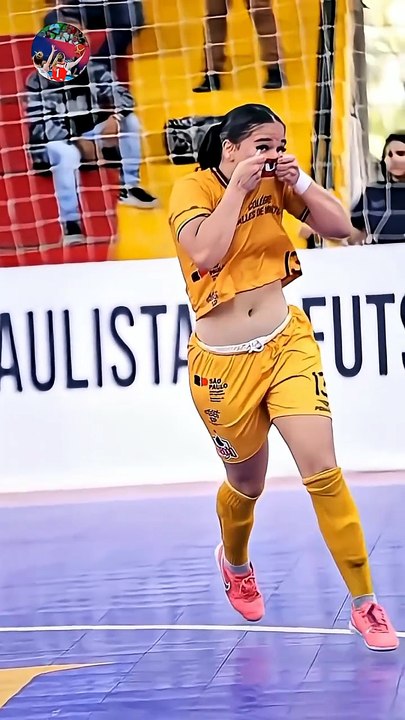 Bekarar nahin #shorts #shortvideo #basketball #volleyball #girls #sports🎯 #flowers