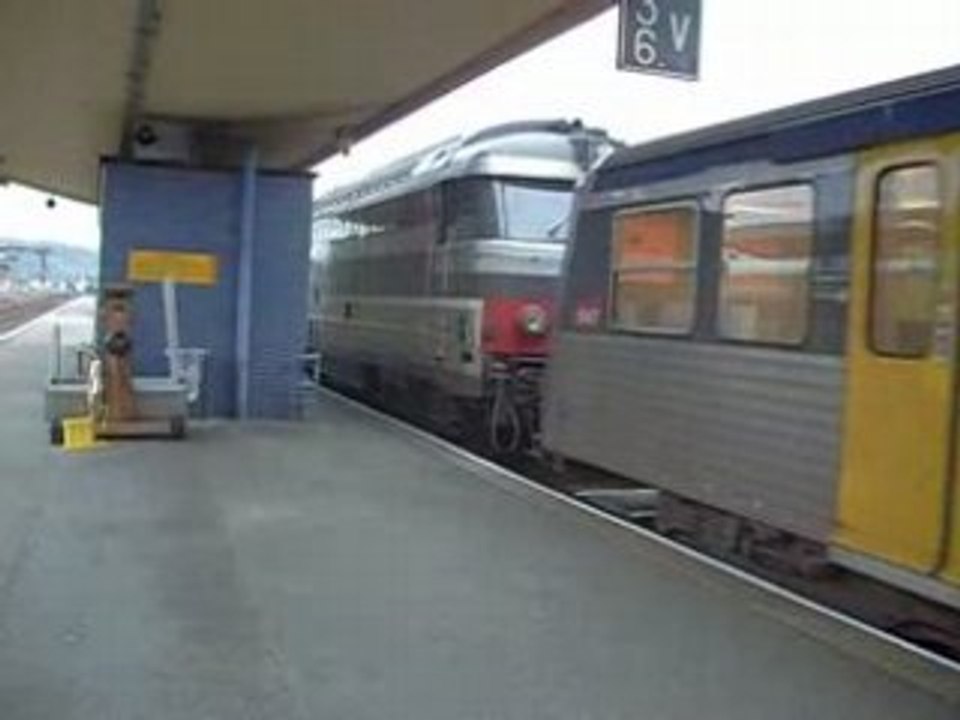 le rrr bleu avec la bb 67617 multiservice