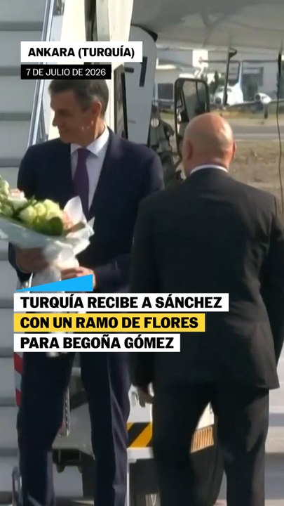 Turquía recibe a Sánchez con un ramos de flores para Begoña Gómez
